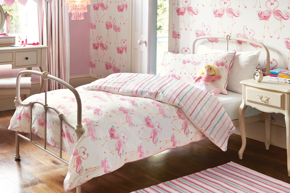 Habitación para niñas con flamencos rosas
