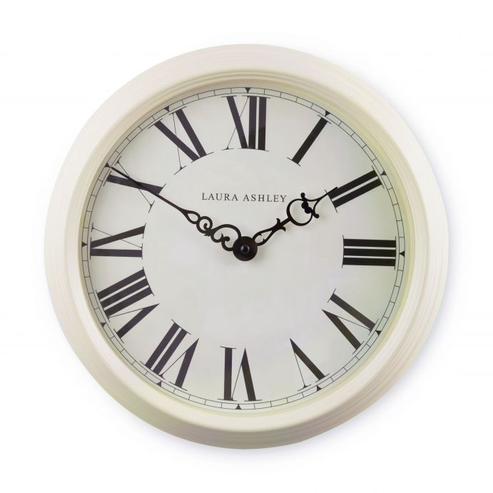 reloj de pared de diseño clásico en color crema